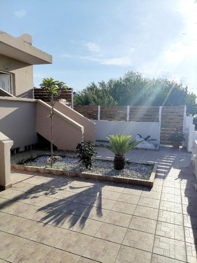 # 6 Giorgos & Chara Apartments Nea Kydonia Exterior foto